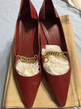 Burberry Red Pointed Toe Leather heels with Gold Chain